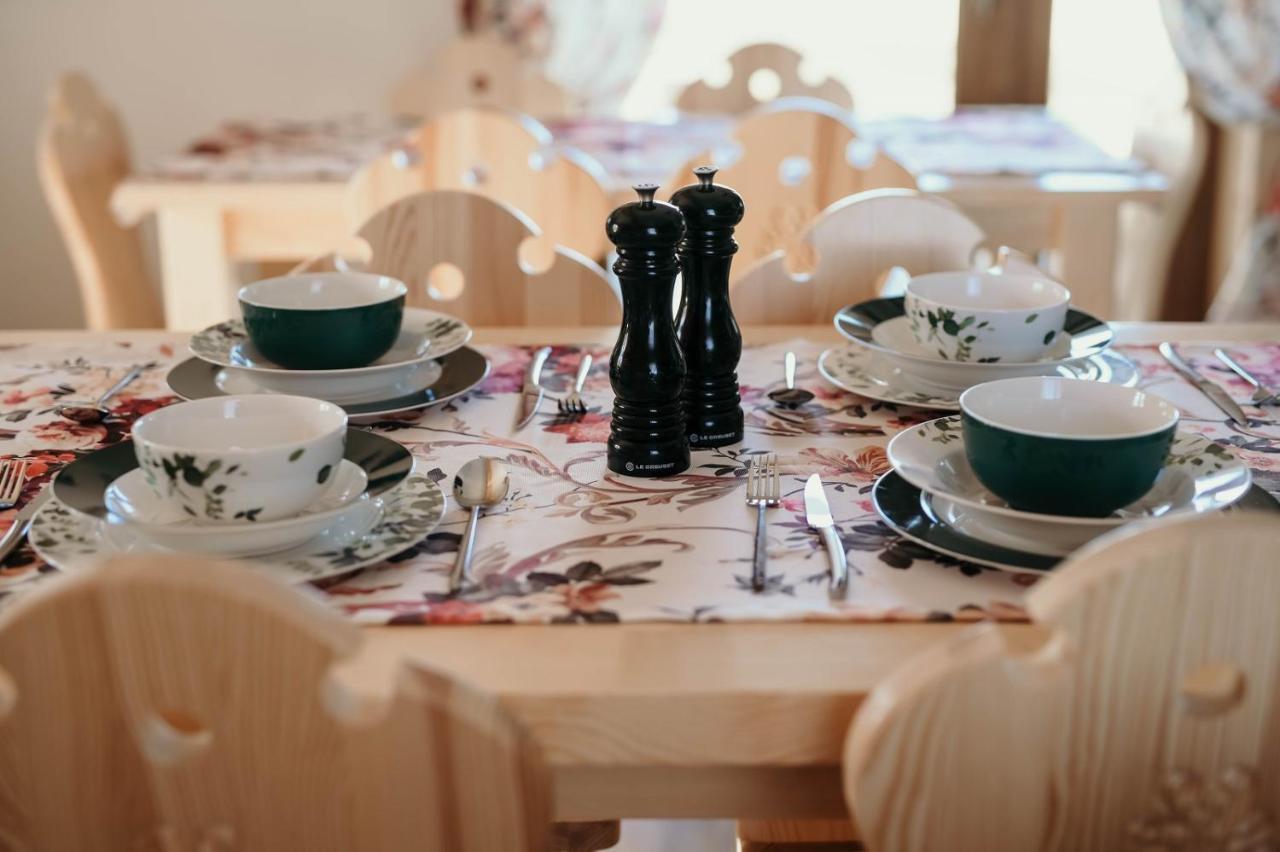 Tarasowka U Zajaca Bed & Breakfast Czerwienne ภายนอก รูปภาพ