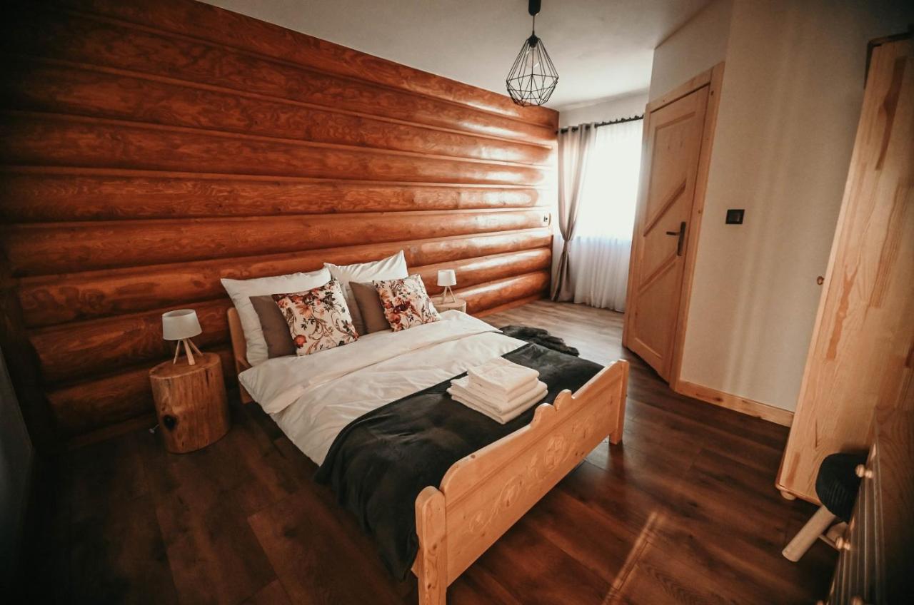 Tarasowka U Zajaca Bed & Breakfast Czerwienne ภายนอก รูปภาพ