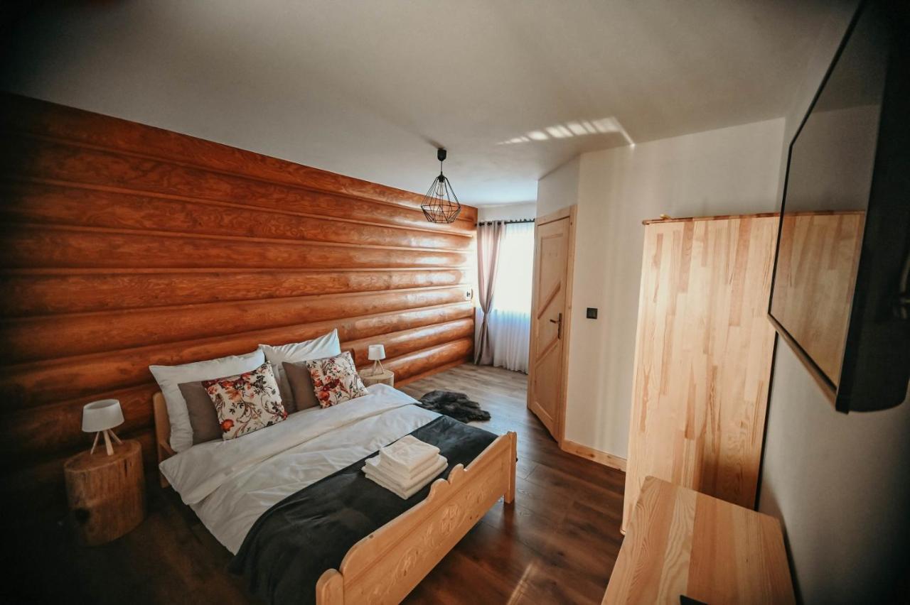 Tarasowka U Zajaca Bed & Breakfast Czerwienne ภายนอก รูปภาพ