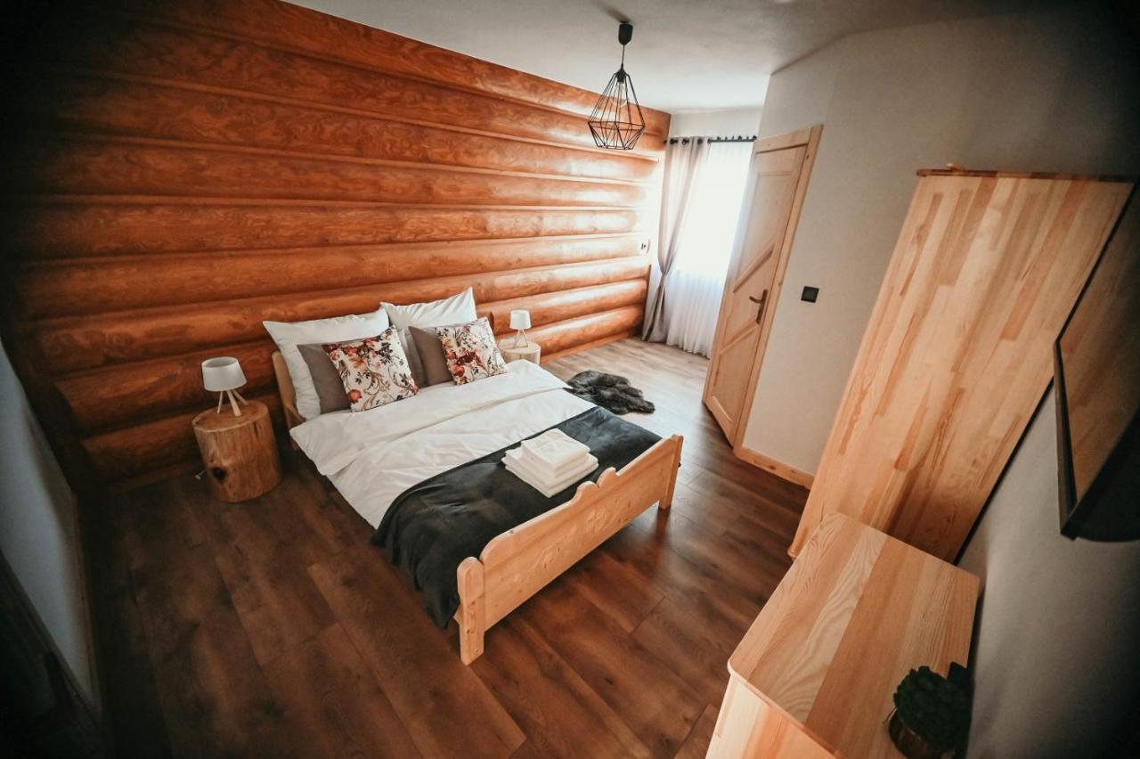 Tarasowka U Zajaca Bed & Breakfast Czerwienne ภายนอก รูปภาพ