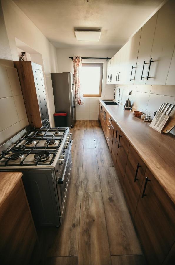 Tarasowka U Zajaca Bed & Breakfast Czerwienne ภายนอก รูปภาพ