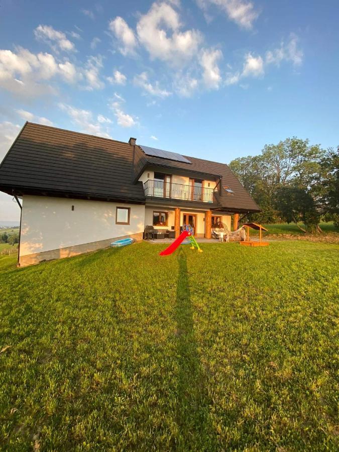Tarasowka U Zajaca Bed & Breakfast Czerwienne ภายนอก รูปภาพ