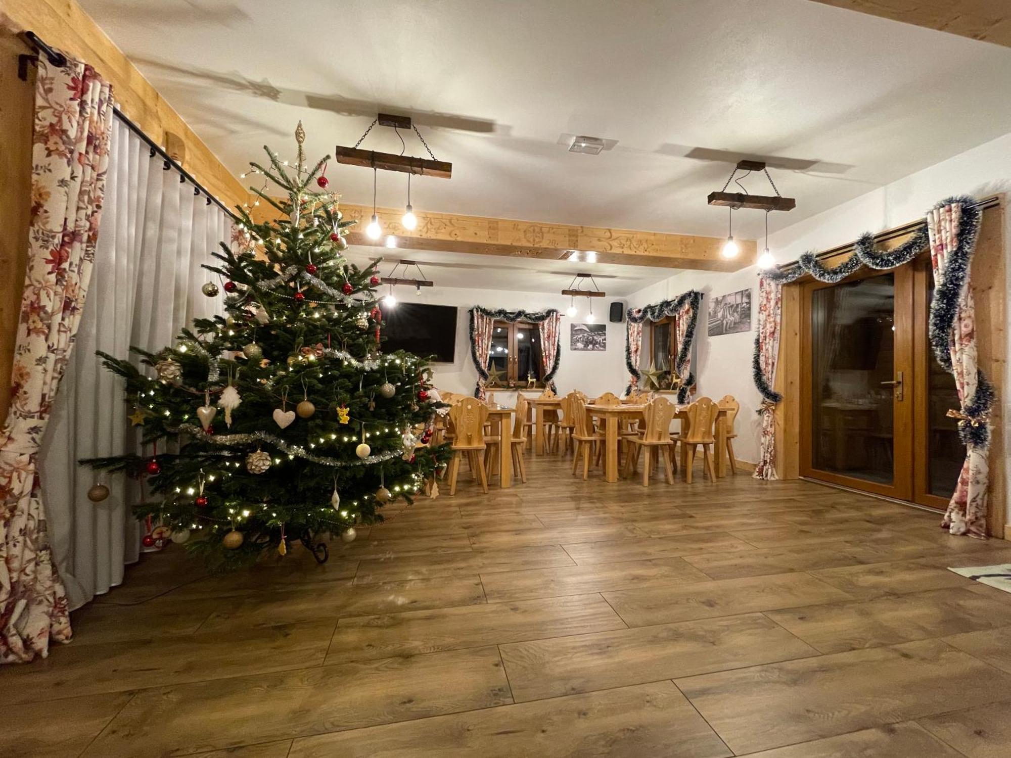 Tarasowka U Zajaca Bed & Breakfast Czerwienne ภายนอก รูปภาพ